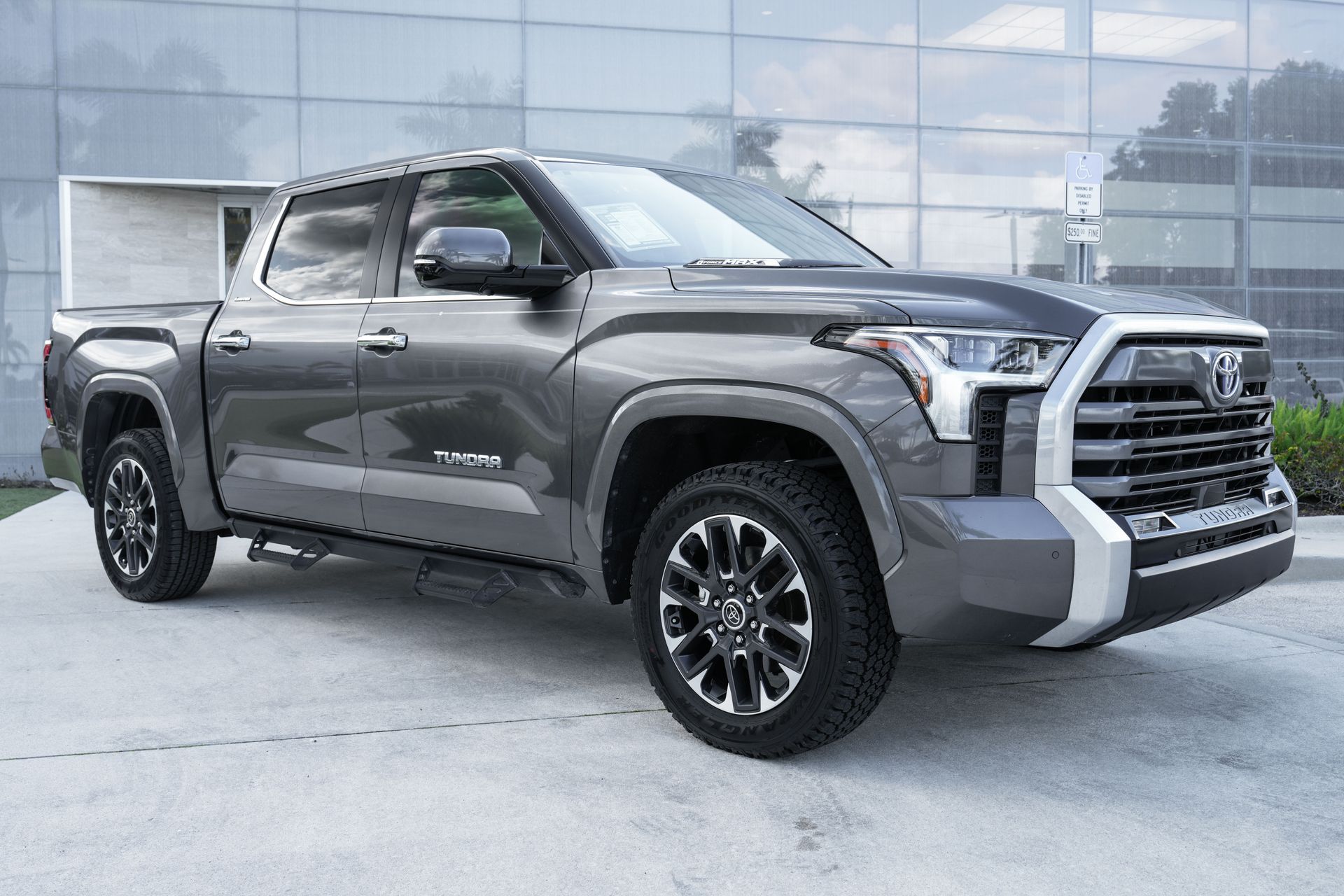 2024 Toyota Tundra Limited photo 2