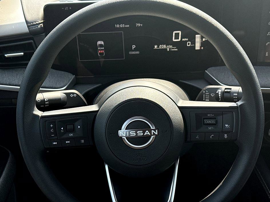 2025 Nissan Kicks SV photo 14