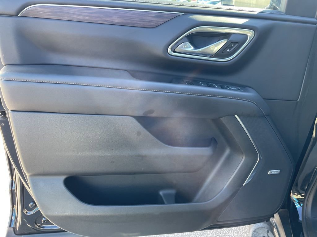 2023 Chevrolet Suburban Z71 photo 4