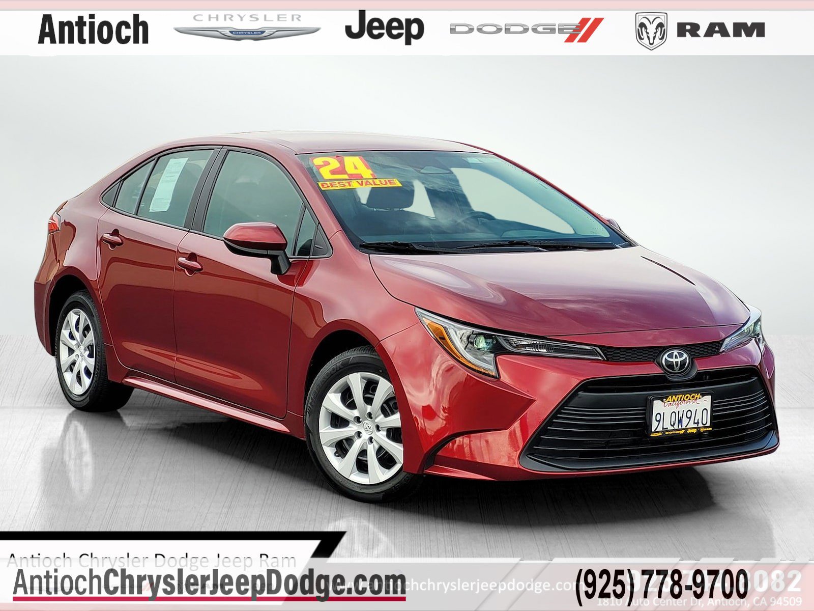 2024 Toyota Corolla LE's photo