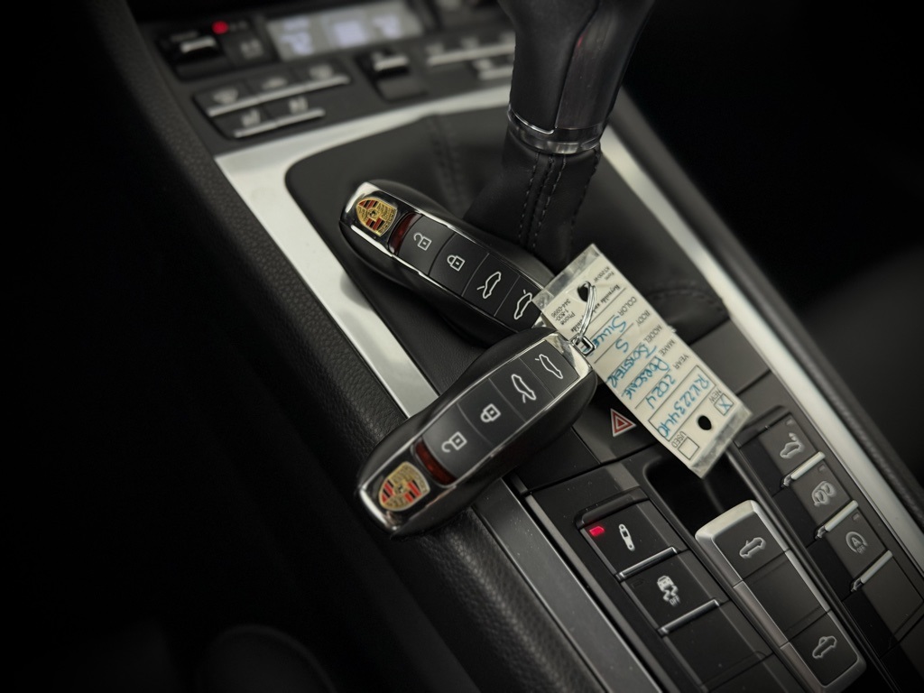 2024 Porsche Boxster S photo 27