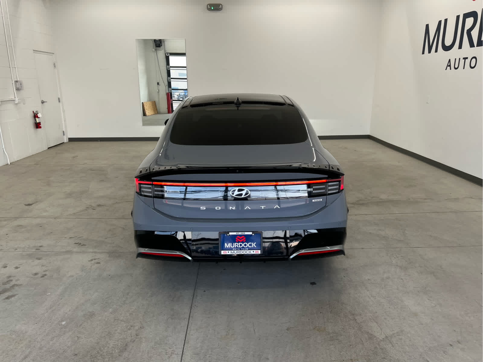 2024 Hyundai Sonata Hybrid Limited photo 2