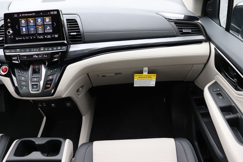 2026 Honda Odyssey Elite photo 18