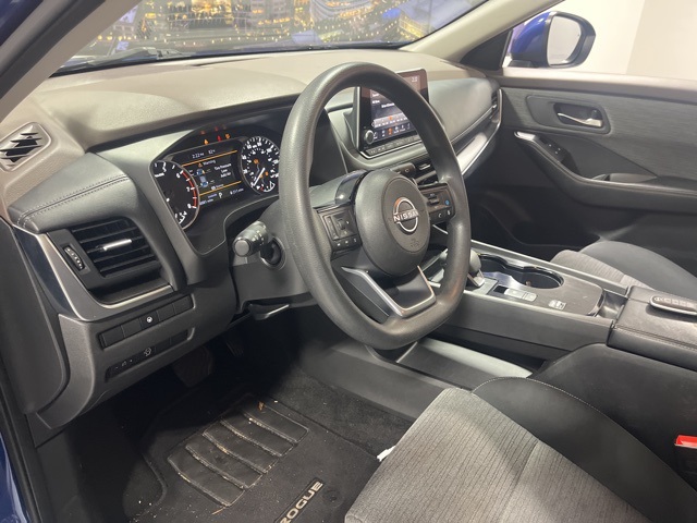2023 Nissan Rogue SV photo 8