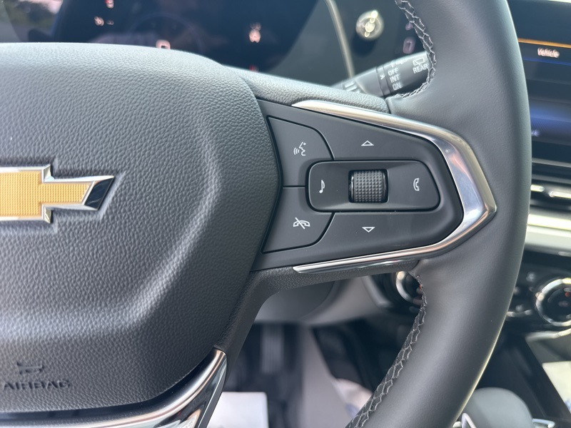 2025 Chevrolet Trax LT photo 20