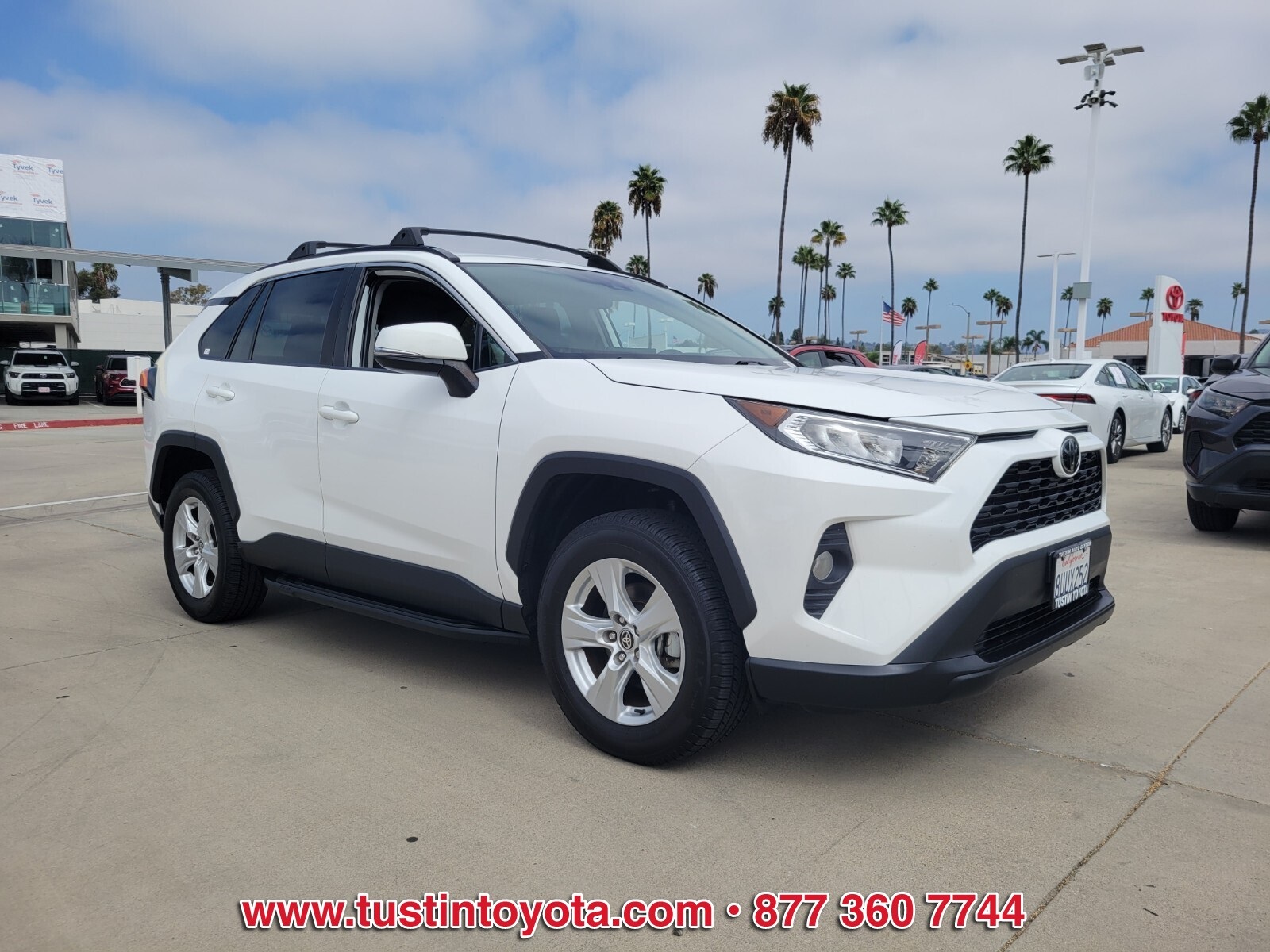 Used 2021 Toyota RAV4 XLE with VIN 2T3W1RFV0MC116672 for sale in Northfield, Minnesota