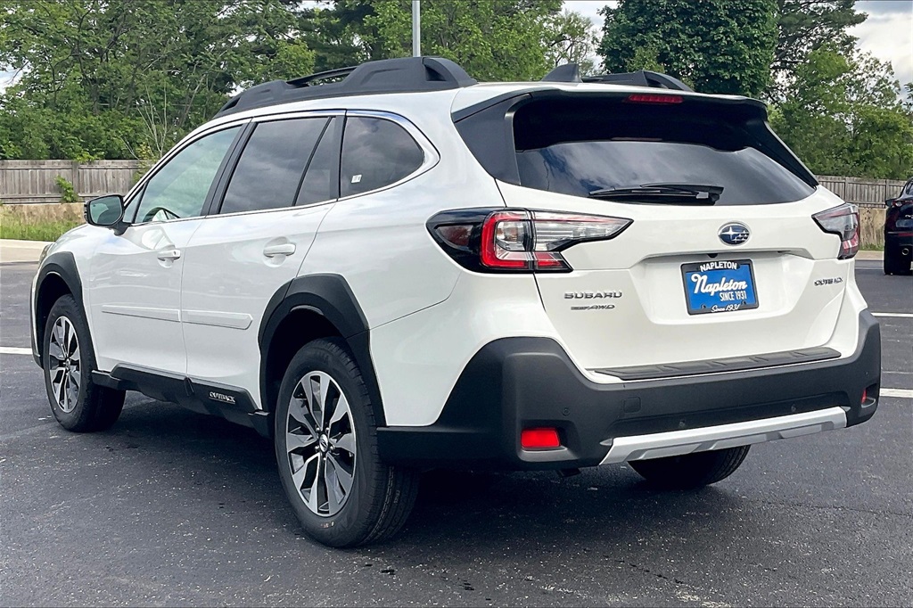 2025 Subaru Outback Limited photo 3