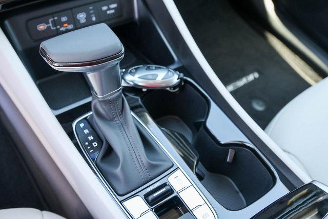 New 2025 Red Hyundai SEL Convenience FWD image 16