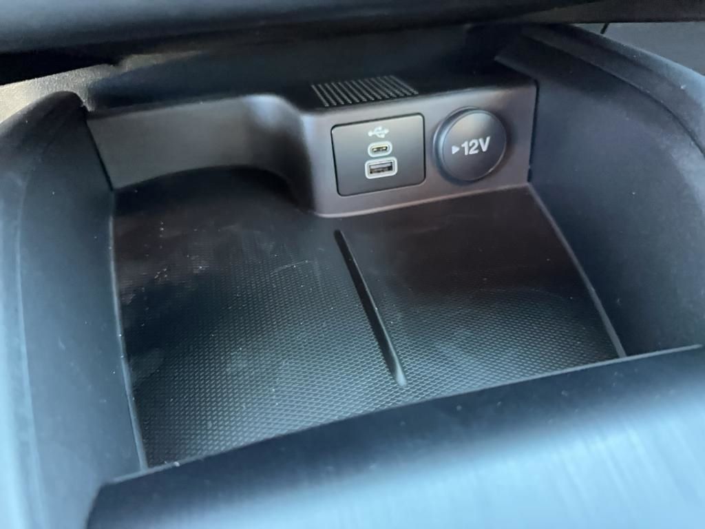 2025 Ford Escape Hybrid ST-Line photo 25