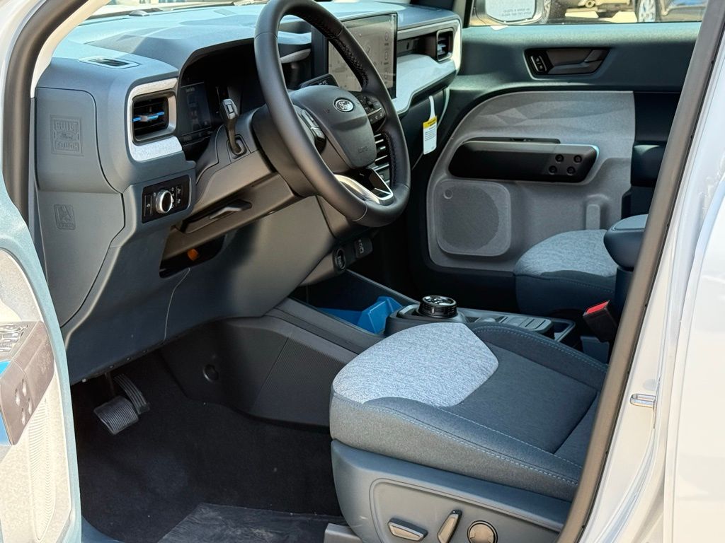 2025 Ford Maverick XLT photo 5
