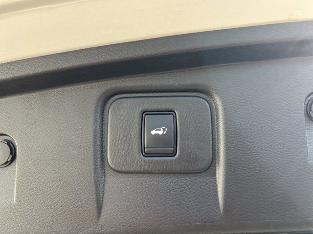 2023 Nissan Murano SL photo 16
