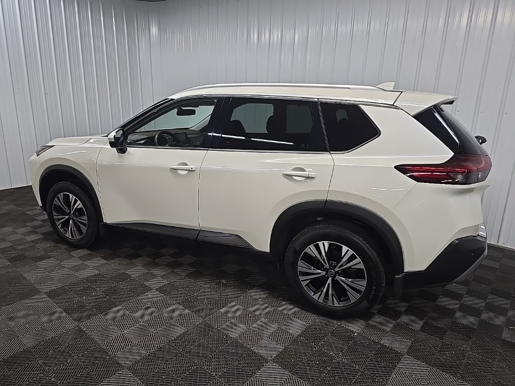 2021 Nissan Rogue SV photo 4