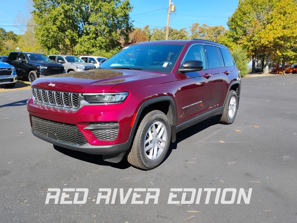 2025 Jeep Grand Cherokee Laredo's photo