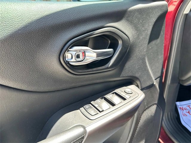 2021 Jeep Cherokee Latitude Lux photo 36