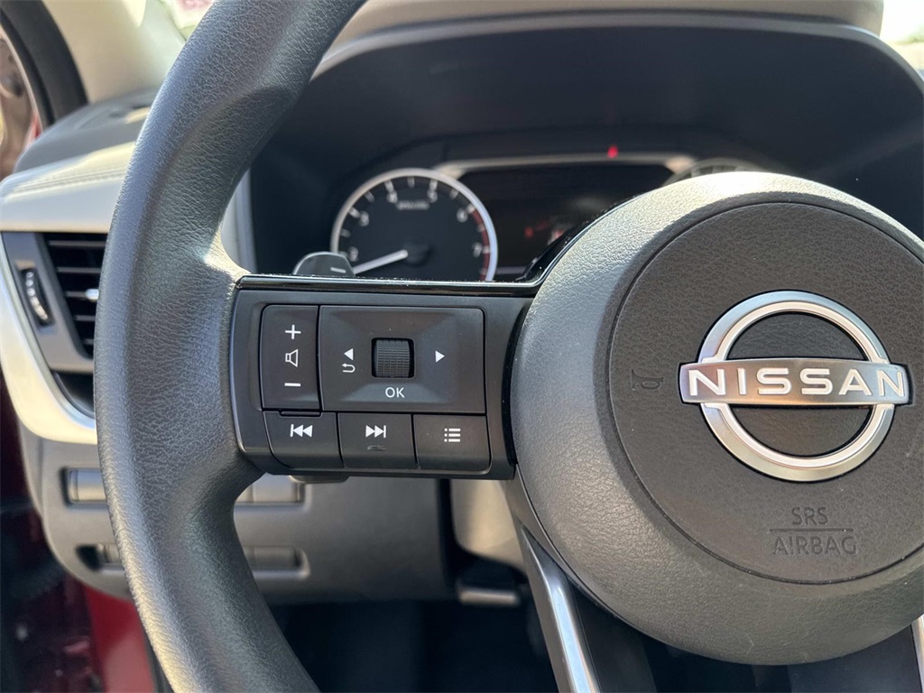 2023 Nissan Rogue SV photo 17