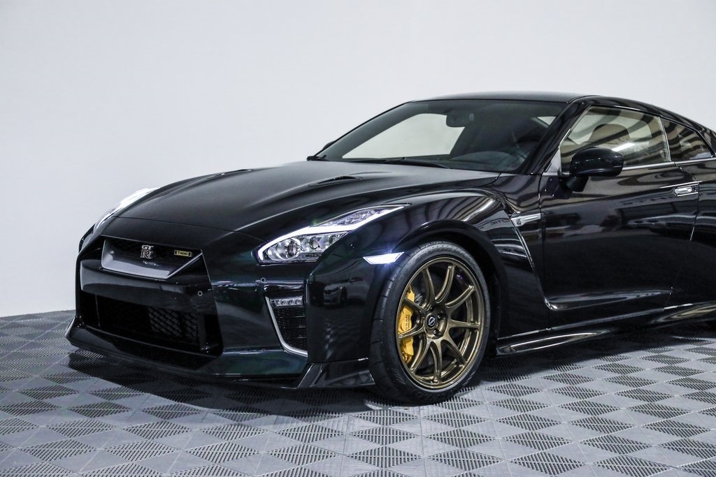 2021 Nissan GT-R Premium photo 17