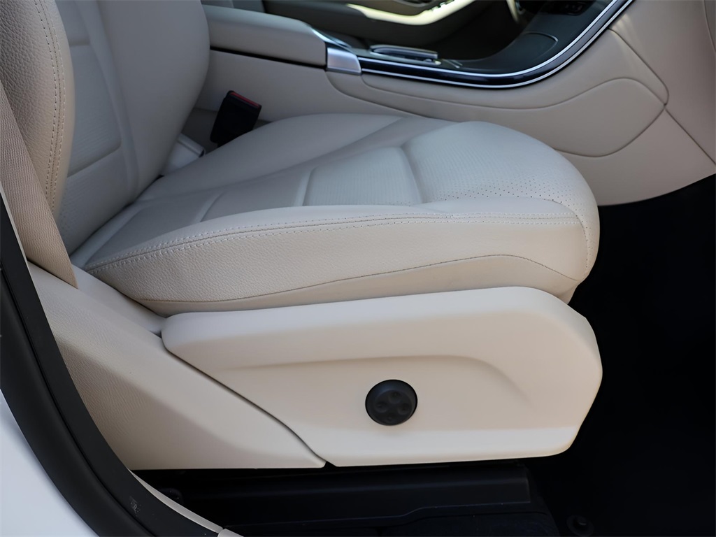 2022 Mercedes Benz GLC 300 Coupe 4MATIC photo 12