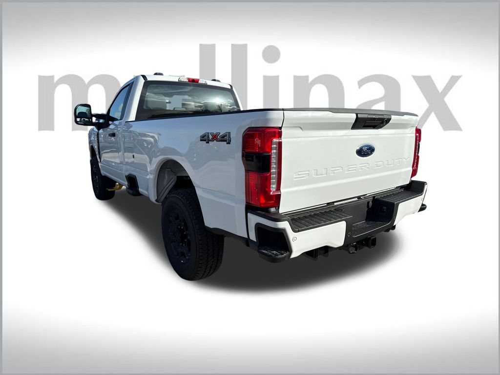 2025 Ford F-350 photo 3