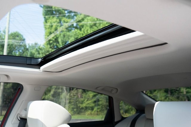 2021 Honda Accord Hybrid Touring photo 4
