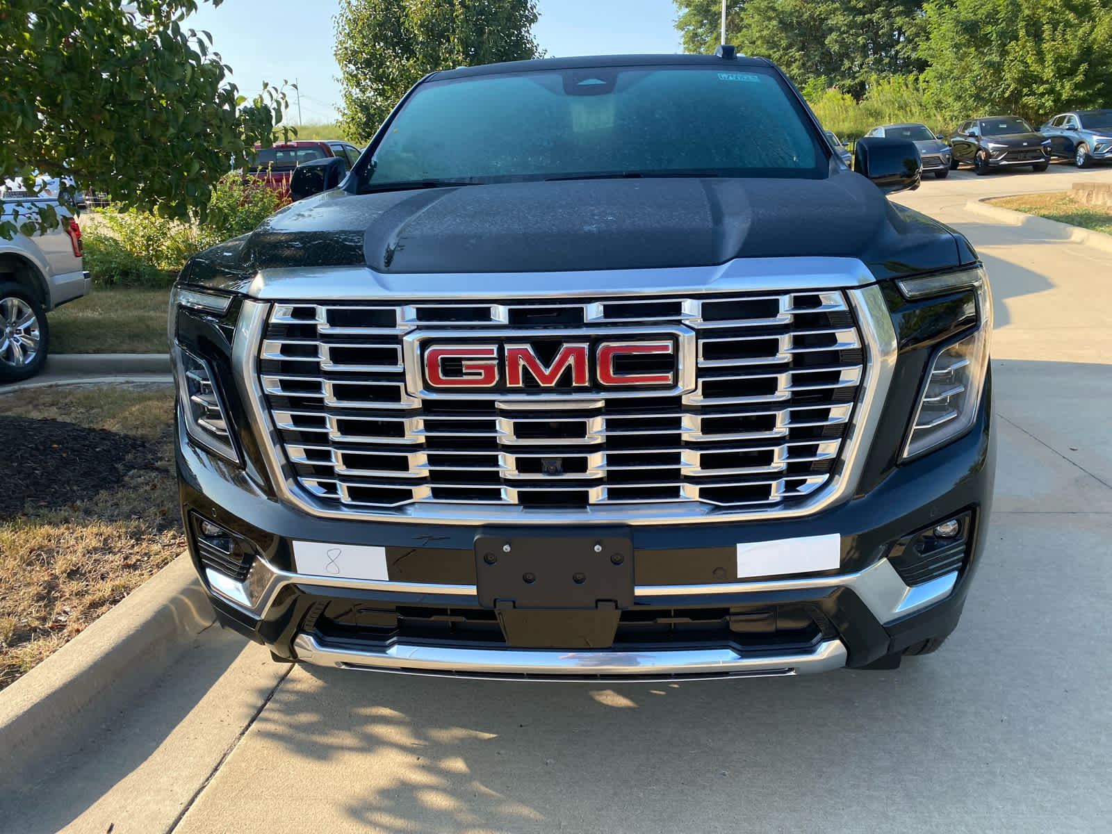 2025 Gmc Yukon XL Denali photo 2