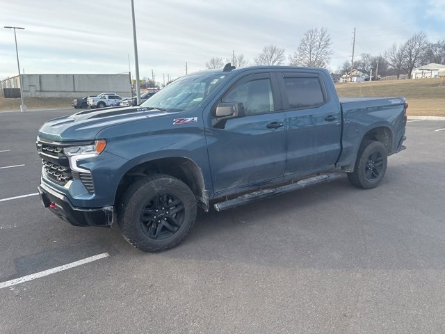Used 2024 Chevrolet Silverado 1500 LT Trail Boss with VIN 3GCUDFEL5RG290532 for sale in Kansas City