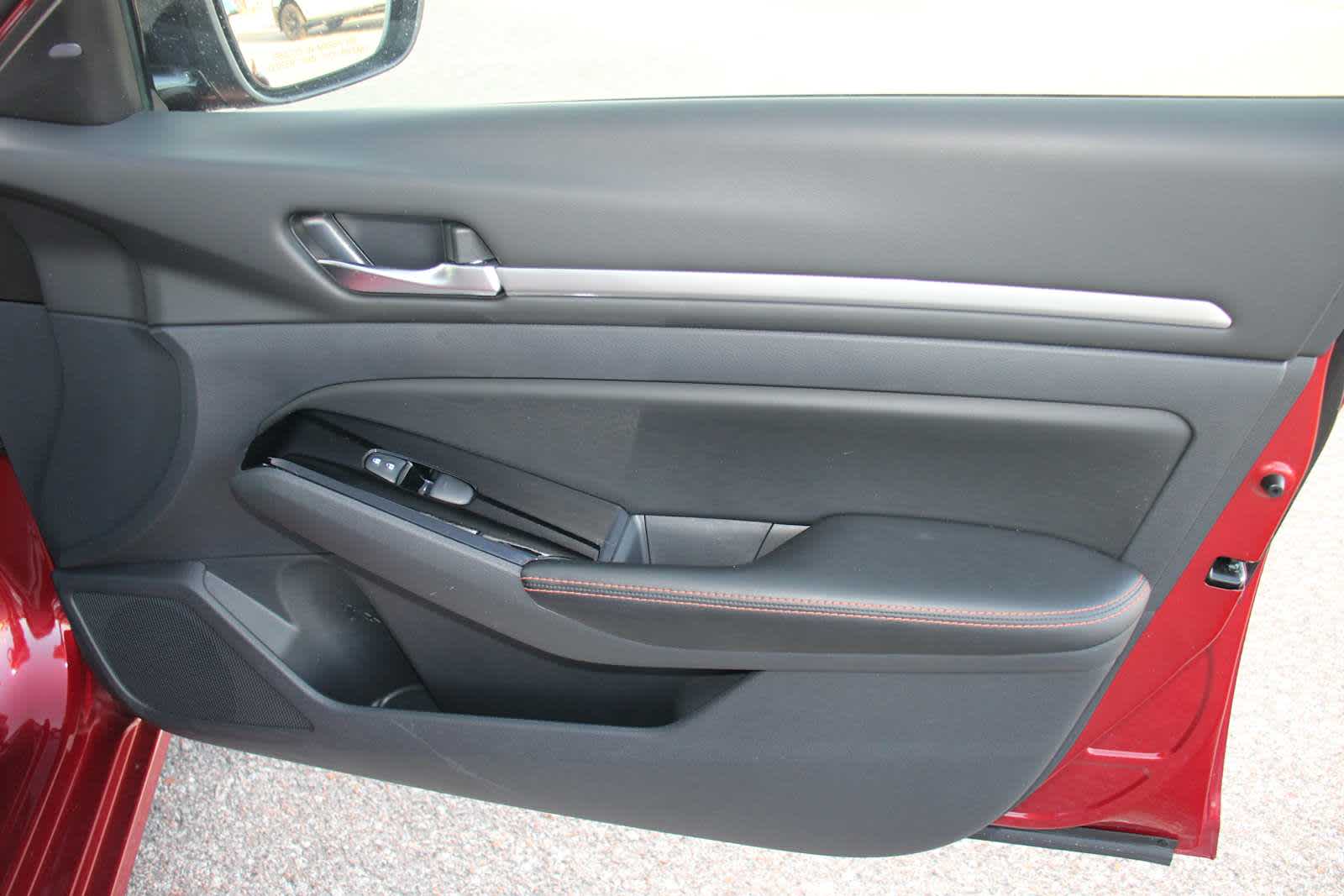 2024 Nissan Altima 2.5 SR photo 34