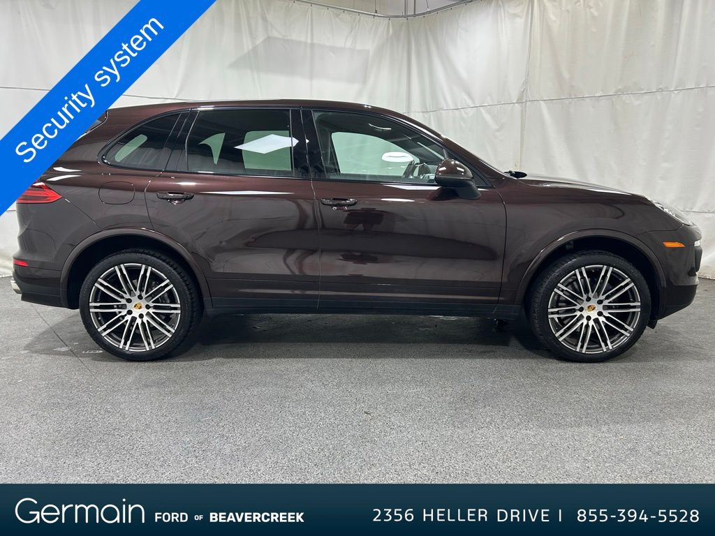 2017 Porsche Cayenne Base photo 7