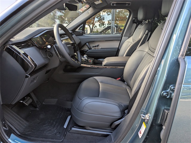 2025 Land Rover Range Rover Sport SE photo 7