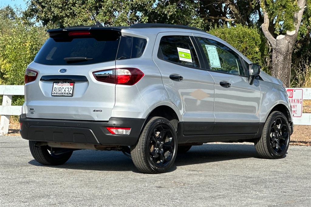 2021 Ford EcoSport SES photo 2