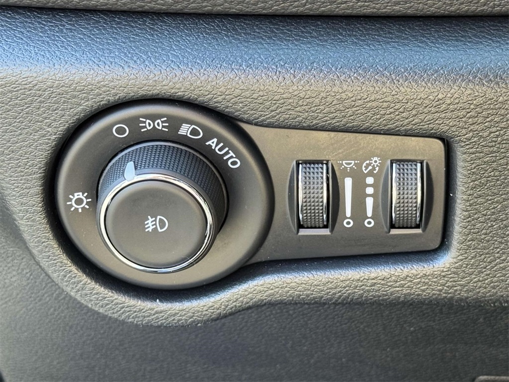 2025 Chrysler Pacifica Limited photo 26