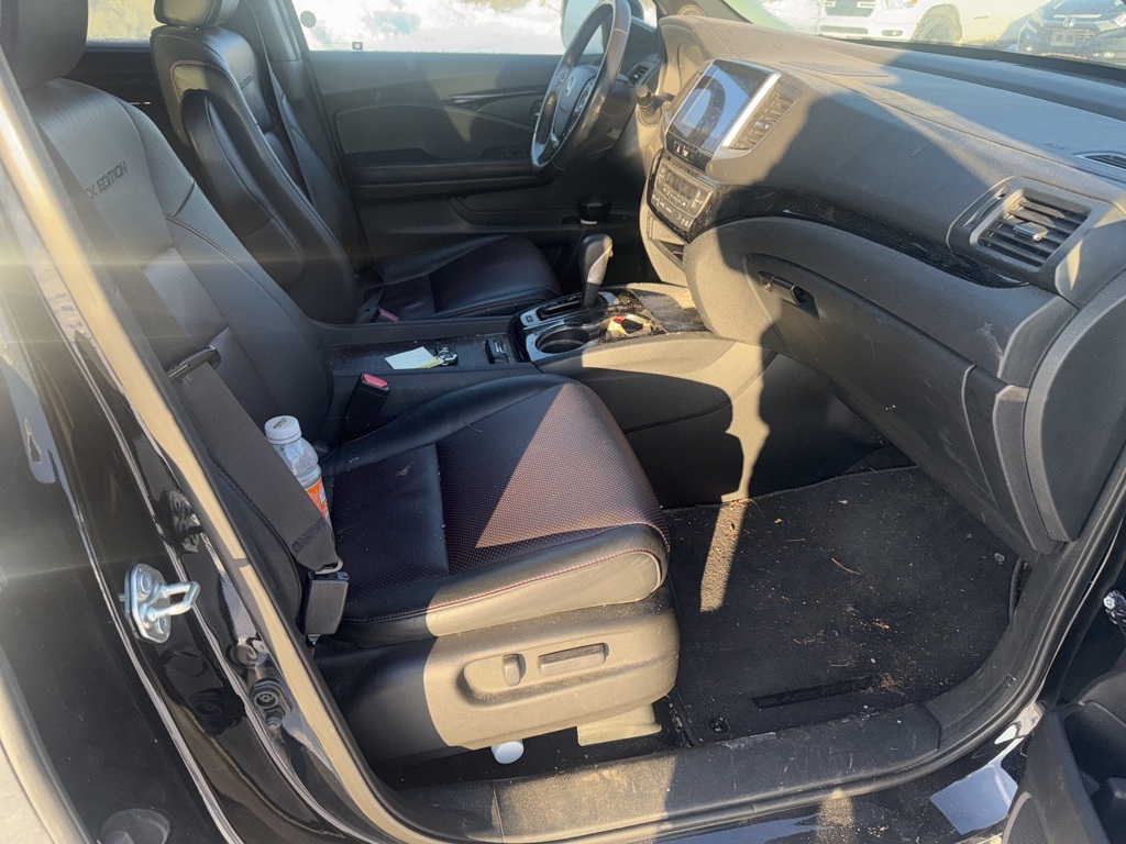 2017 Honda Ridgeline Black Edition photo 4