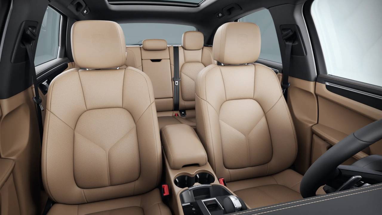 2026 Porsche Macan T photo 11