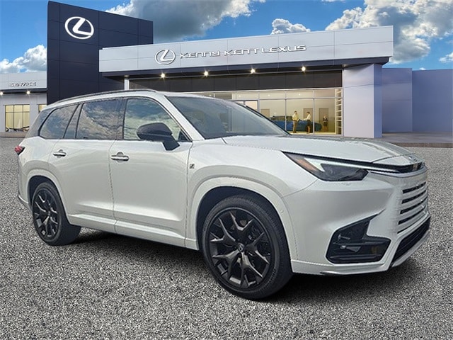 2026 Lexus TX Hybrid's photo