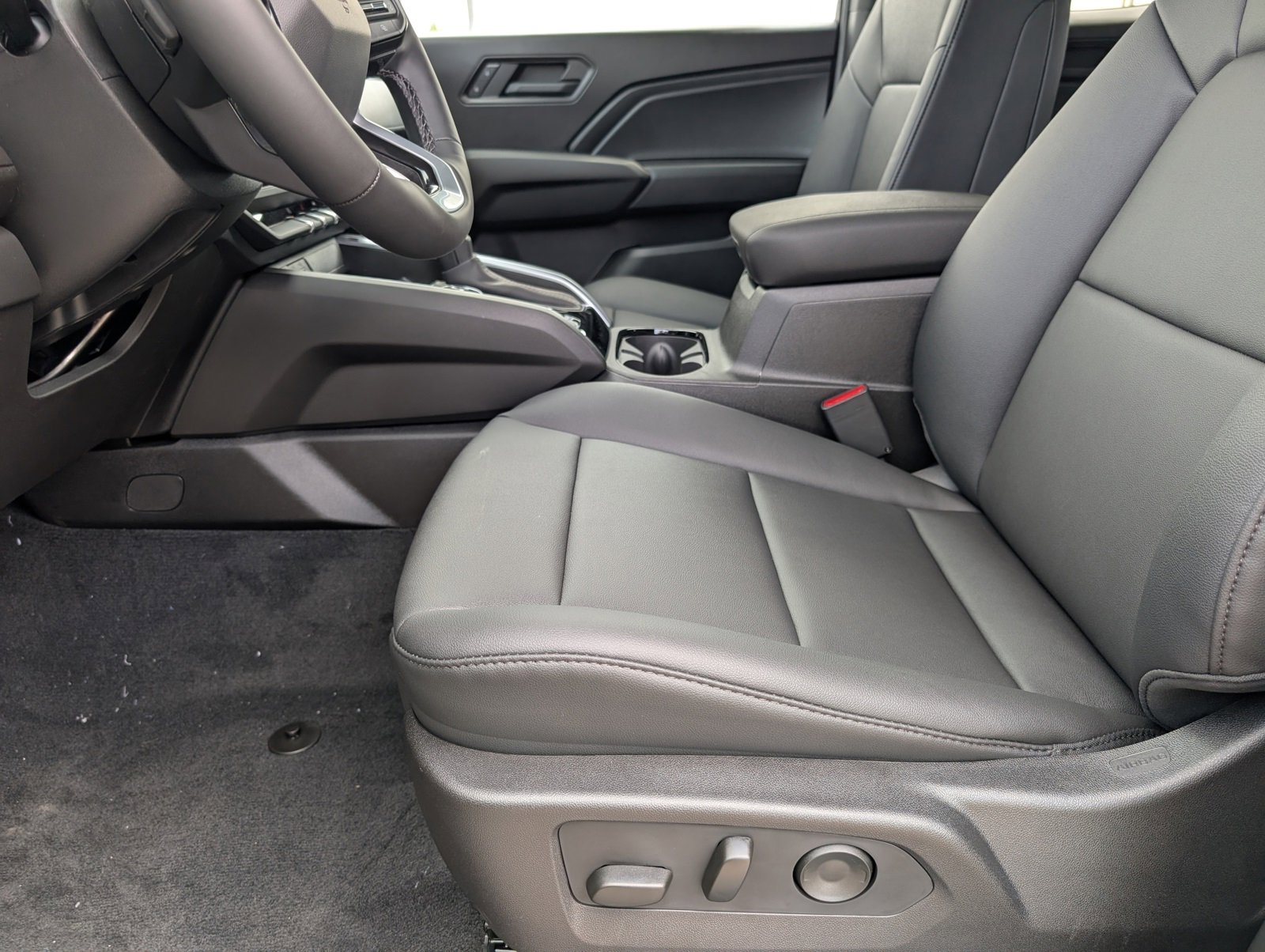 2026 Chevrolet Colorado Trail Boss photo 5