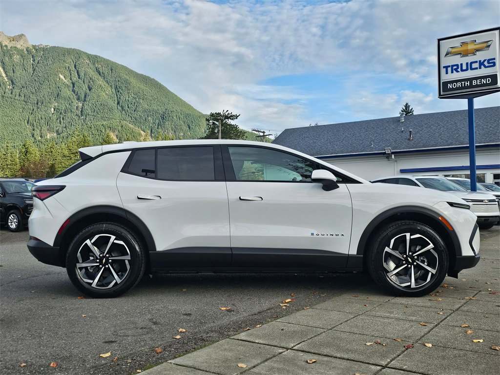 2026 Chevrolet Equinox EV 1LT photo 4