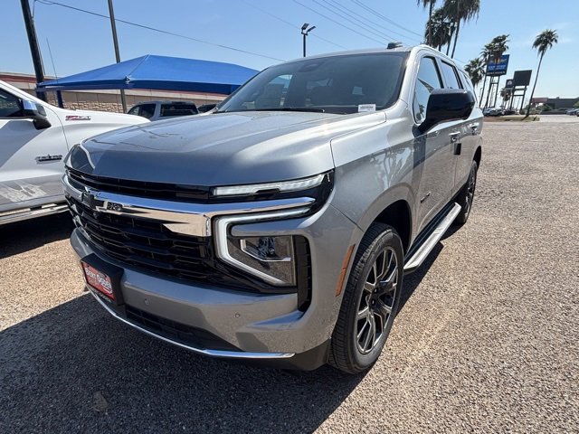 2025 Chevrolet Tahoe LS photo 3