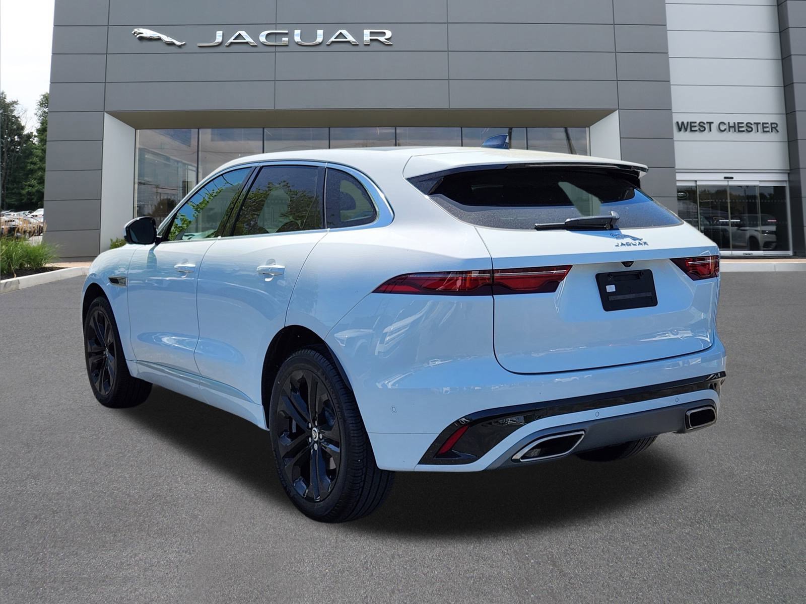 2024 Jaguar F-PACE P400 R-Dynamic S photo 3