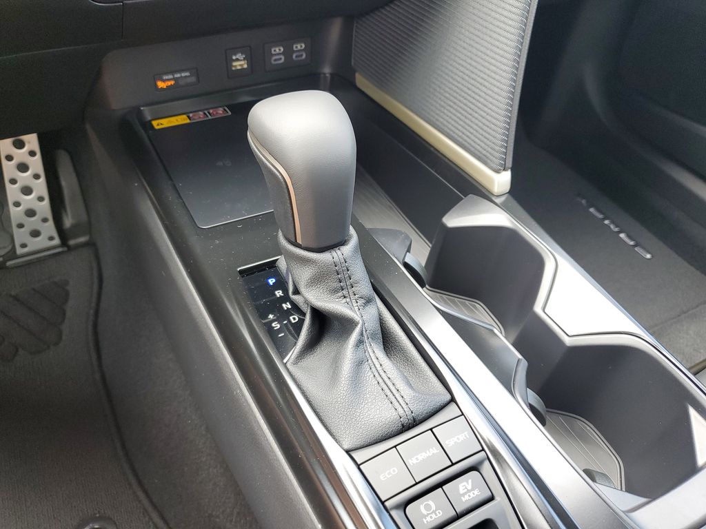 2025 Toyota Camry SE photo 21
