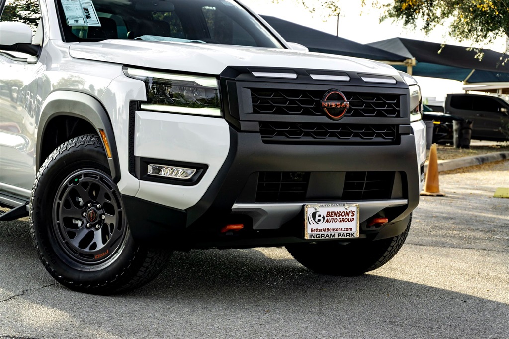 2026 Nissan Frontier PRO-X photo 3