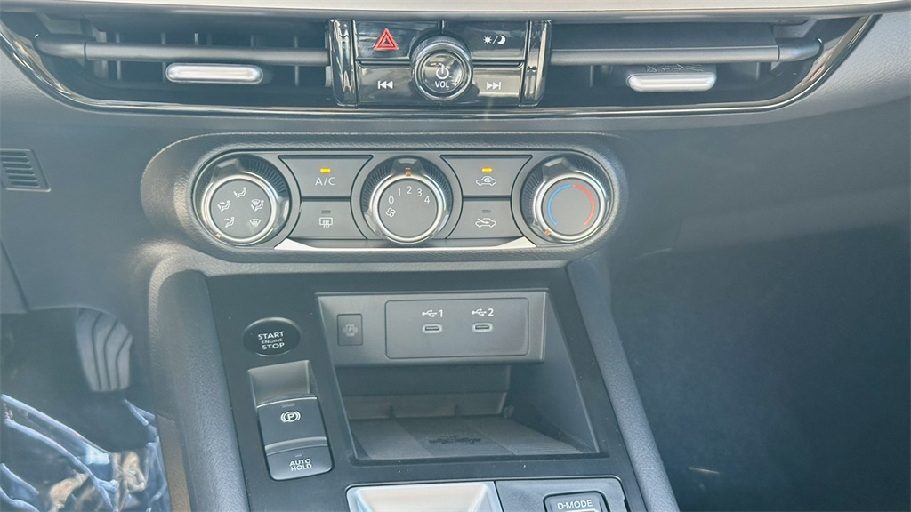 2026 Nissan Kicks SV photo 20