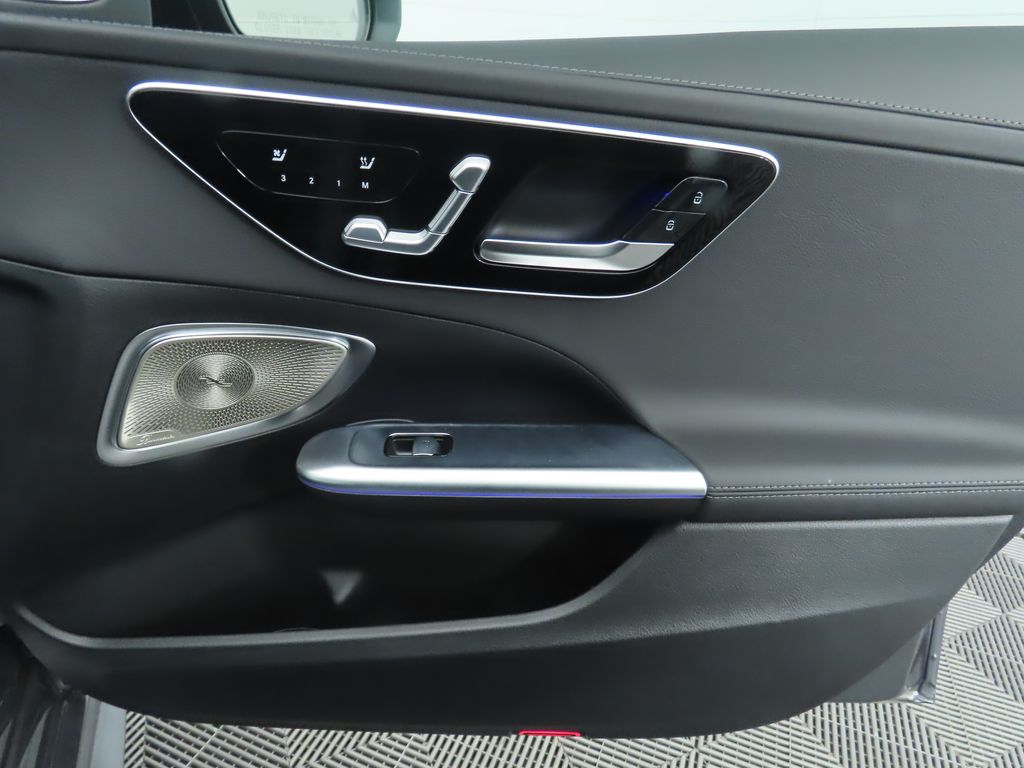 2025 Mercedes Benz C 300 photo 25