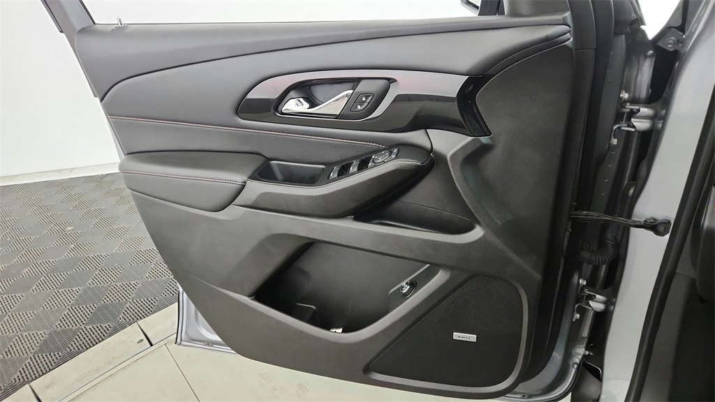 2023 Chevrolet Traverse RS photo 29