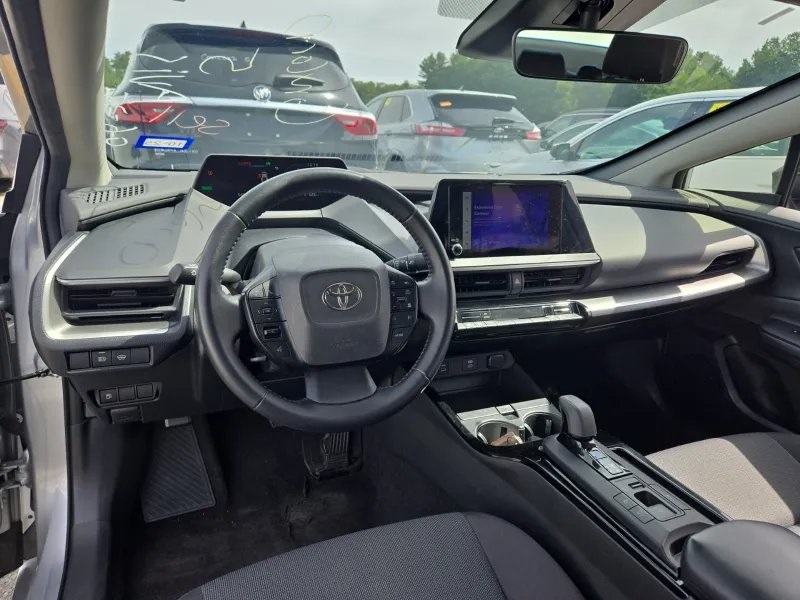 2024 Toyota Prius Limited photo 13