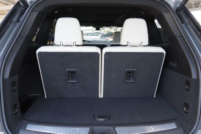 2022 Cadillac Escalade ESV Premium Luxury's photo