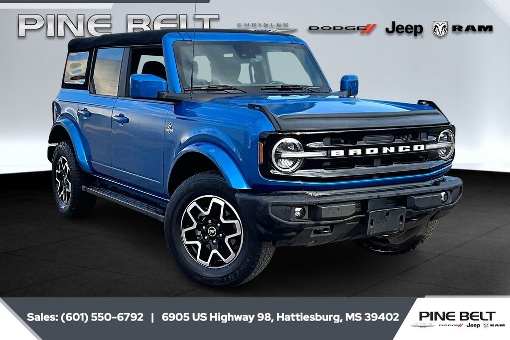 2022 Ford Bronco 4-Door Outer Banks's photo