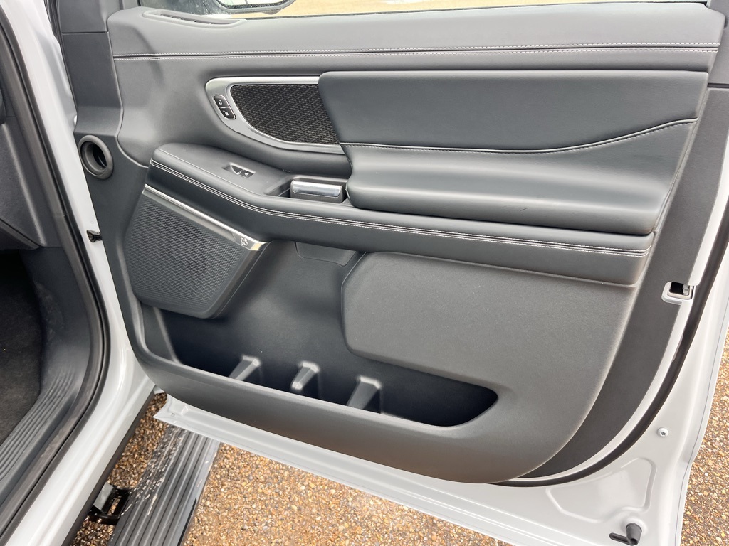 2025 Ford Expedition Platinum photo 20