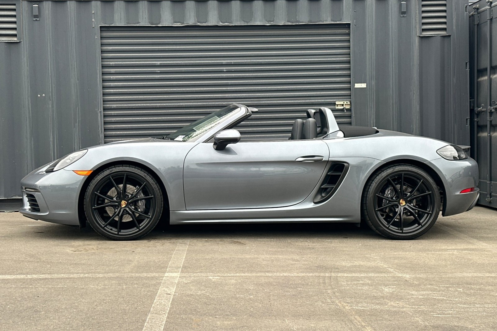 2025 Porsche Boxster photo 3