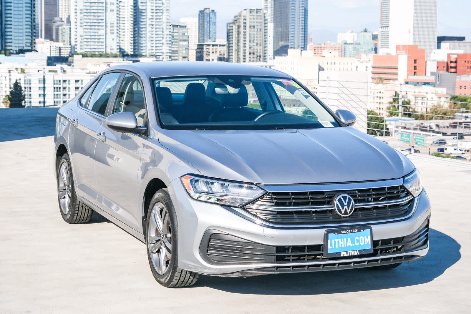 2024 Volkswagen Jetta SE photo 2