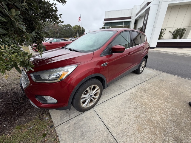 2017 Ford Escape SE photo 2