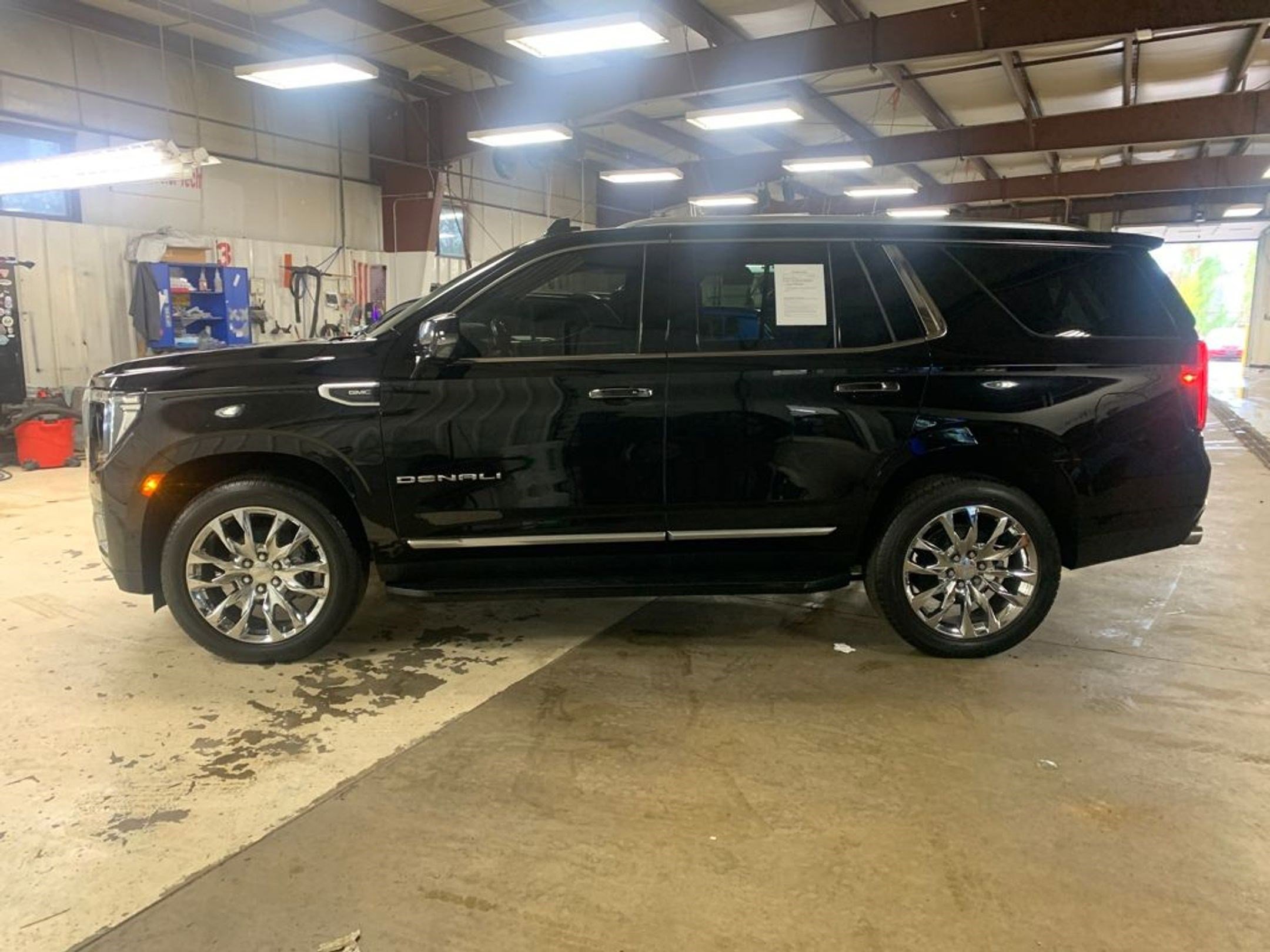 2022 Gmc Yukon Denali photo 2